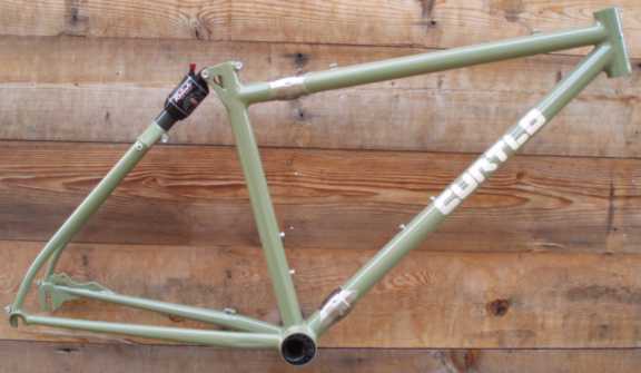 difference between hard tail and soft tail mountain bike